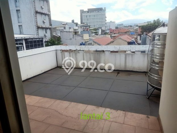 Rumah Luas Asri 5 KT Siap Huni di Kebon Kawung Bandung Rumah Luas Asri 5 KT Siap Huni di Kebon Kawung Bandung