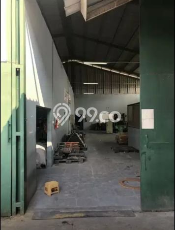 Area Ramai! Pabrik Dijual di Batujajar untuk Bisnis Luas Bangunan 2605m2 Area Ramai! Pabrik Dijual di Batujajar untuk Bisnis Luas Bangunan 2605m2