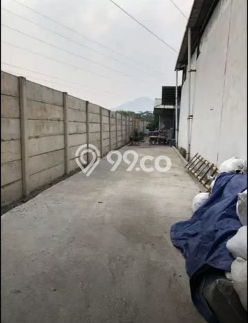 Area Ramai! Pabrik Dijual di Batujajar untuk Bisnis Luas Bangunan 2605m2 Area Ramai! Pabrik Dijual di Batujajar untuk Bisnis Luas Bangunan 2605m2