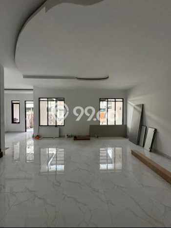 Dijual Rumah Luas Elegan Dengan View Eksklusif di Taman Kopo Indah, Bandung Dijual Rumah Luas Elegan Dengan View Eksklusif di Taman Kopo Indah, Bandung