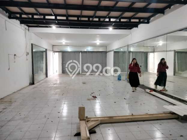Ruko untuk Disewa di Pusat Bandung Luas Bangunan 200m2 Ruko untuk Disewa di Pusat Bandung Luas Bangunan 200m2