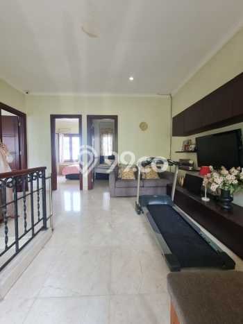 Rumah Elit LB 250m2 Siap Pakai Desain Elegan di Pejaten, Jakarta Selatan Rumah Elit LB 250m2 Siap Pakai Desain Elegan di Pejaten, Jakarta Selatan