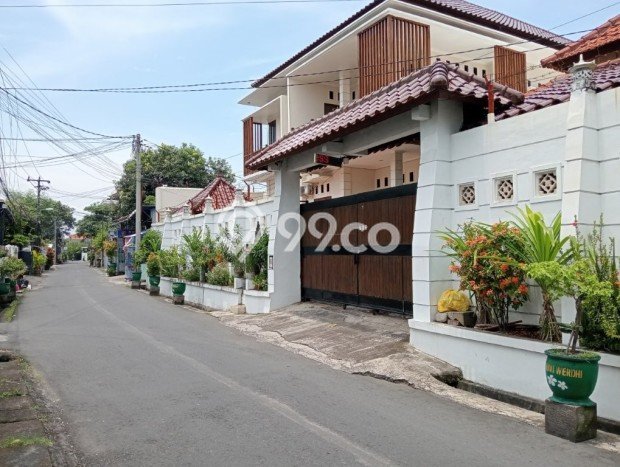 Siap Huni Rumah Mewah 8 Kamar di Denpasar Barat Dekat ke Mana Saja Siap Huni Rumah Mewah 8 Kamar di Denpasar Barat Dekat ke Mana Saja