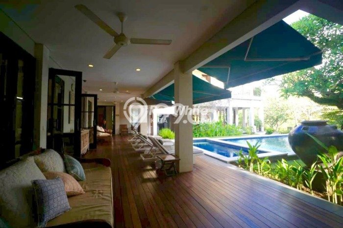FOR SALE! Vila Kawasan , Area 1416m2m², Posisi Premium FOR SALE! Vila Kawasan , Area 1416m2m², Posisi Premium