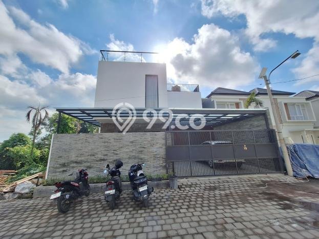 For Sale! Luxury House LT 200m2 Desain Elegan di Munggu For Sale! Luxury House LT 200m2 Desain Elegan di Munggu
