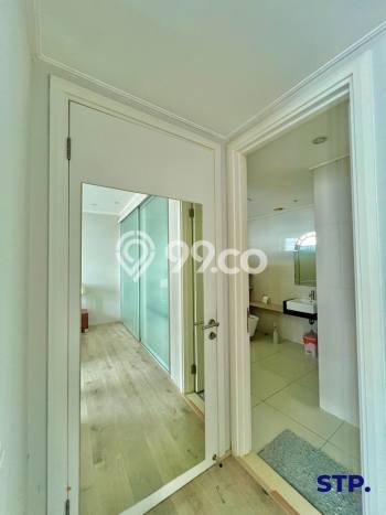 HARGA SPESIAL! Apartemen di Surabaya Kota, 2 KT, Luas 127m2m², Area Prestisius HARGA SPESIAL! Apartemen di Surabaya Kota, 2 KT, Luas 127m2m², Area Prestisius