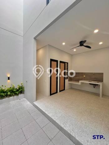Dijual Rumah Eksklusif 4 KT di Pakuwon CIty, Surabaya Dijual Rumah Eksklusif 4 KT di Pakuwon CIty, Surabaya