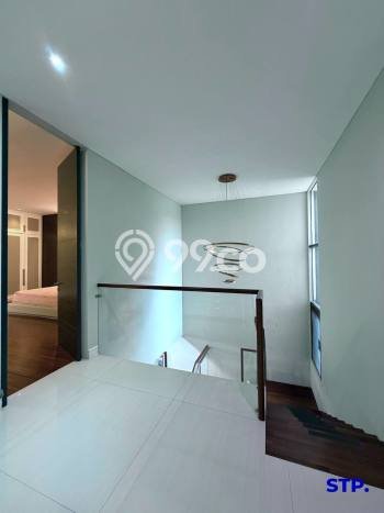 For Sale! Premium House LT 240m2 Desain Modern di Manyar For Sale! Premium House LT 240m2 Desain Modern di Manyar