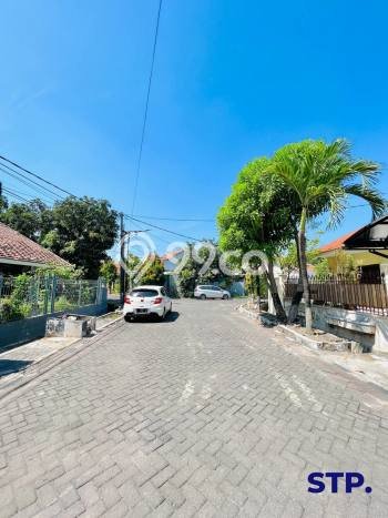 Jual Tanah di Rungkut, Luas 325m², Akses Strategis Jual Tanah di Rungkut, Luas 325m², Akses Strategis