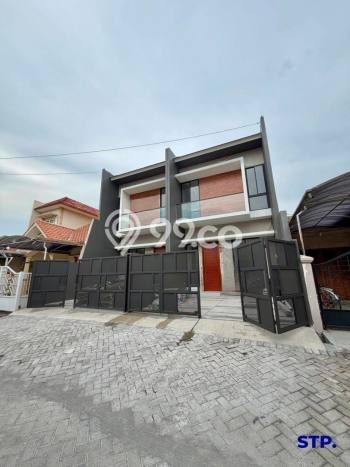 Dijual Rumah Modern 4 KT di Manyar, Surabaya Dijual Rumah Modern 4 KT di Manyar, Surabaya