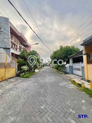 Ready to Use! Luxury House LT 252m2 Desain Elegan di Pakuwon City Ready to Use! Luxury House LT 252m2 Desain Elegan di Pakuwon City