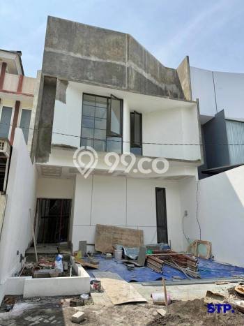 Rumah Luas Asri 4 KT Siap Huni di Pakuwon City Surabaya Rumah Luas Asri 4 KT Siap Huni di Pakuwon City Surabaya