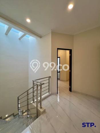 Rumah kawasan Pakuwon City, Surabaya, LT 124m² Bangunan 155m² Rumah kawasan Pakuwon City, Surabaya, LT 124m² Bangunan 155m²
