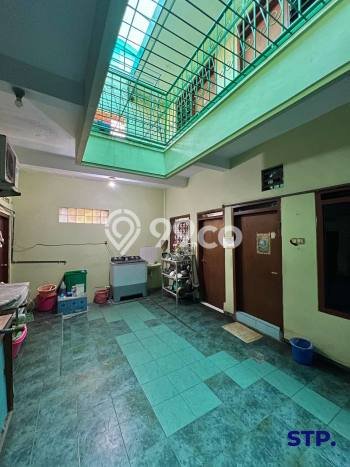 Rumah Strategis Modern Lb 350m2 di Rungkut, Surabaya Rumah Strategis Modern Lb 350m2 di Rungkut, Surabaya