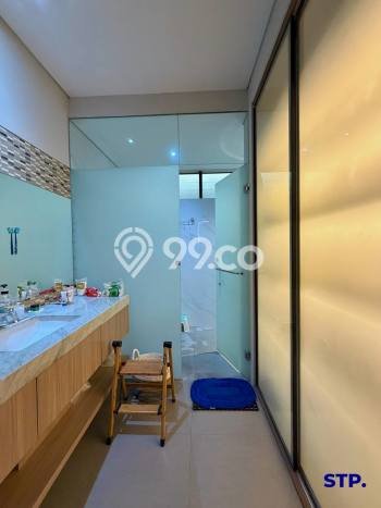 For Sale! Premium House LT 240m2 Desain Modern di Manyar For Sale! Premium House LT 240m2 Desain Modern di Manyar