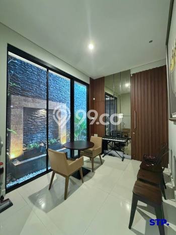 For Sale! Premium House LT 240m2 Desain Modern di Manyar For Sale! Premium House LT 240m2 Desain Modern di Manyar