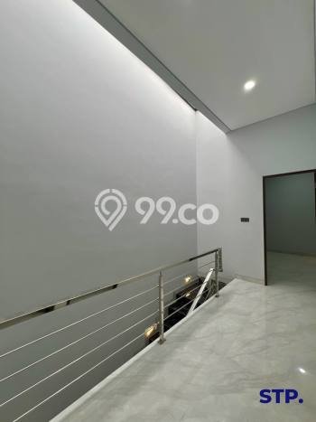 Rumah Bagus di , Surabaya, LT 111m2m², LB 156m2m² Rumah Bagus di , Surabaya, LT 111m2m², LB 156m2m²