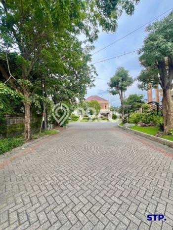 For Sale! Premium House LT 240m2 Desain Modern di Manyar For Sale! Premium House LT 240m2 Desain Modern di Manyar
