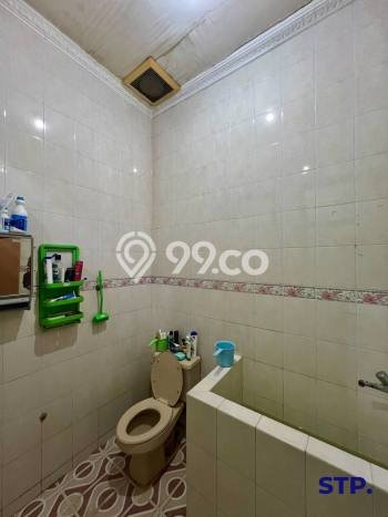 Rumah Strategis Modern Lb 350m2 di Rungkut, Surabaya Rumah Strategis Modern Lb 350m2 di Rungkut, Surabaya