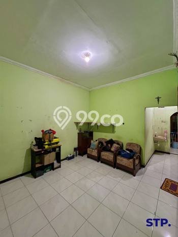 Rumah Strategis Modern Lb 350m2 di Rungkut, Surabaya Rumah Strategis Modern Lb 350m2 di Rungkut, Surabaya