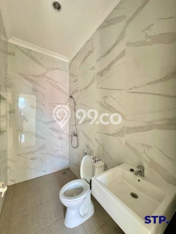 Rumah Lokasi Strategis kawasan Pakuwon City, Surabaya, LT 107m² Bangunan 135m² Rumah Lokasi Strategis kawasan Pakuwon City, Surabaya, LT 107m² Bangunan 135m²