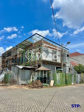 Hunian Mewah LB 262m2 Siap Huni Desain Elegan di Manyar, Surabaya Hunian Mewah LB 262m2 Siap Huni Desain Elegan di Manyar, Surabaya