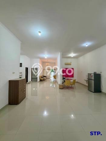Rumah Luxury Modern Tanpa Renovasi di Manyar Surabaya Rumah Luxury Modern Tanpa Renovasi di Manyar Surabaya