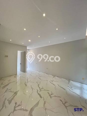 Dijual Rumah Eksklusif 4 KT di Pakuwon CIty, Surabaya Dijual Rumah Eksklusif 4 KT di Pakuwon CIty, Surabaya
