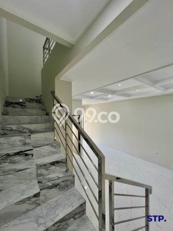 Rumah LT 107m2m² / LB 172m2m² View Kota di , Surabaya Rumah LT 107m2m² / LB 172m2m² View Kota di , Surabaya