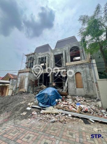 Rumah Luas Asri 4 KT Siap Pakai di Manyar Surabaya Rumah Luas Asri 4 KT Siap Pakai di Manyar Surabaya