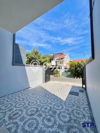 Dijual Cepat Rumah Bagus Siap Huni LB 119m2 di Rungkut, Surabaya Dijual Cepat Rumah Bagus Siap Huni LB 119m2 di Rungkut, Surabaya