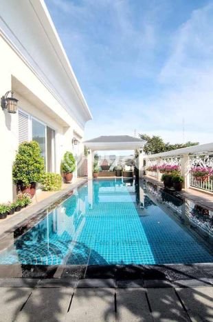 Rumah Elit Modern Tanpa Renovasi di Bintaro Tangerang Selatan Rumah Elit Modern Tanpa Renovasi di Bintaro Tangerang Selatan