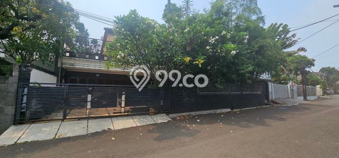 Dijual Rumah Luas Elegan Dengan View Cantik di Simprug, Jakarta Selatan Dijual Rumah Luas Elegan Dengan View Cantik di Simprug, Jakarta Selatan