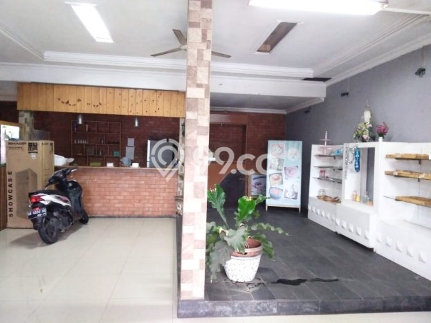 Ruko Dijual di Yogyakarta LT 330m2 & LB 300m2 Lokasi Terbaik! Ruko Dijual di Yogyakarta LT 330m2 & LB 300m2 Lokasi Terbaik!