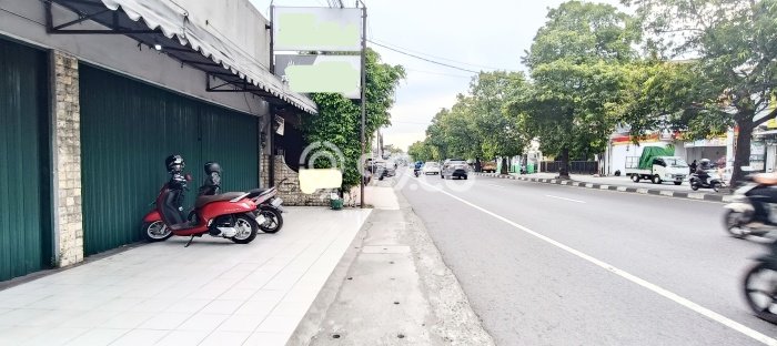 Ruko Dijual di Yogyakarta LT 330m2 & LB 300m2 Lokasi Terbaik! Ruko Dijual di Yogyakarta LT 330m2 & LB 300m2 Lokasi Terbaik!