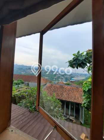 Rumah Lokasi Strategis area Cigadung, Bandung, Luas 550m2m² Bangunan 400m2m² Rumah Lokasi Strategis area Cigadung, Bandung, Luas 550m2m² Bangunan 400m2m²
