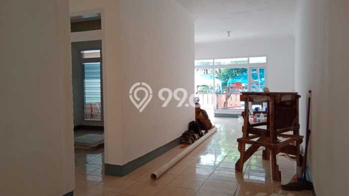Ruko Lokasi Premium Kawasan Cikutra, Luas 160m², Jalan Utama Ruko Lokasi Premium Kawasan Cikutra, Luas 160m², Jalan Utama