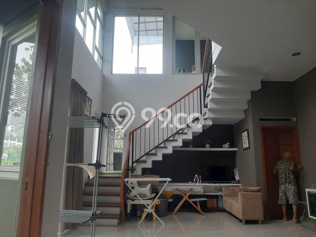 Rumah Mewah LB 210m2 Siap Huni Desain Elegan di Cigadung, Bandung Rumah Mewah LB 210m2 Siap Huni Desain Elegan di Cigadung, Bandung