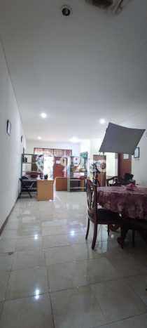 For Sale! Luxury House LT 313m2 Desain Elegan di Kukusan For Sale! Luxury House LT 313m2 Desain Elegan di Kukusan