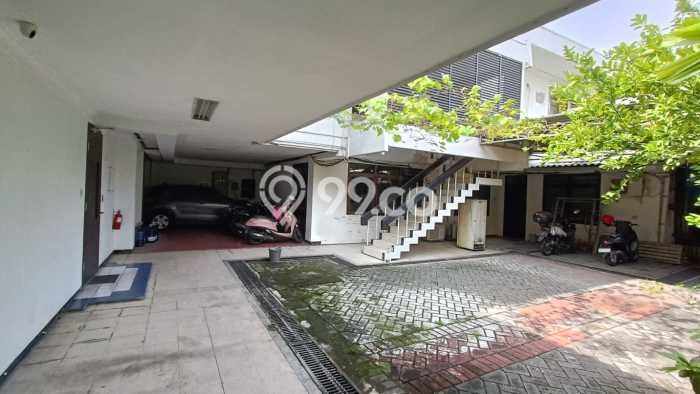 Paling Diincar! Komersial Dijual di Raya Darmo Harga Kompetitif Paling Diincar! Komersial Dijual di Raya Darmo Harga Kompetitif