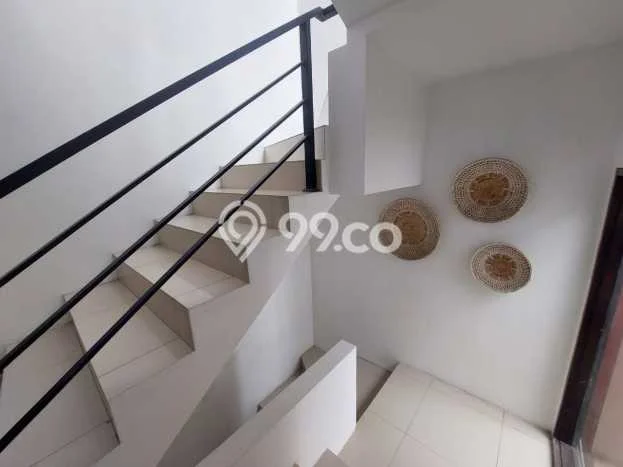 Disewakan Rumah Kost Aktif Guest House di Sayap Setraduta Disewakan Rumah Kost Aktif Guest House di Sayap Setraduta