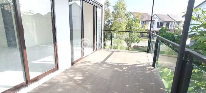 Rumah Elit Modern Tanpa Renovasi di Kota Baru Parahyangan Bandung Rumah Elit Modern Tanpa Renovasi di Kota Baru Parahyangan Bandung