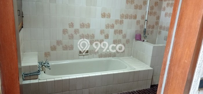 Jual Rumah Luas Elegan Dengan View Cantik di Ciateul, Bandung Jual Rumah Luas Elegan Dengan View Cantik di Ciateul, Bandung