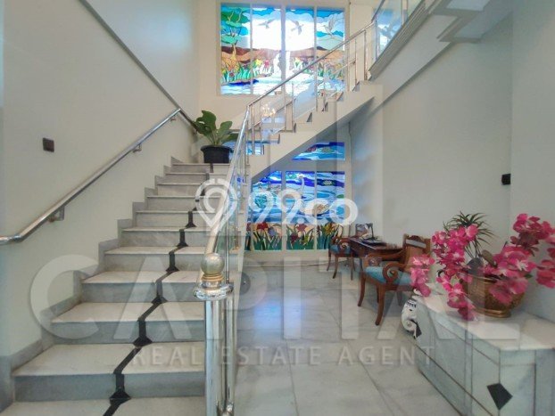 Rumah Elit LB 650m2 Siap Pakai Desain Elegan di Setra Sari, Bandung Rumah Elit LB 650m2 Siap Pakai Desain Elegan di Setra Sari, Bandung