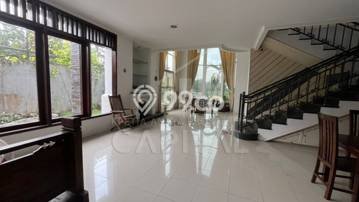 Dijual Rumah Luas Megah Dengan View Eksklusif di Setiabudi, Bandung Dijual Rumah Luas Megah Dengan View Eksklusif di Setiabudi, Bandung