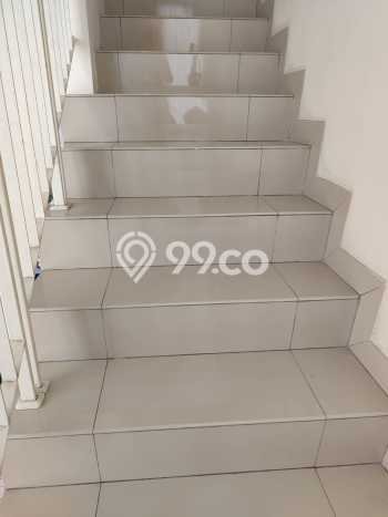 Dijual Murah Rumah dengan Luas Tanah 60m² dan Luas Bangunan 87m² di Area Green Lake City, Jakarta Barat Dijual Murah Rumah dengan Luas Tanah 60m² dan Luas Bangunan 87m² di Area Green Lake City, Jakarta Barat