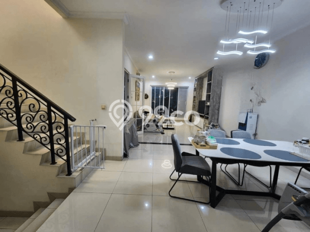 Rumah 3 Kamar Dekat Pusat Perbelanjaan di Green Lake City, Jakarta Barat Rumah 3 Kamar Dekat Pusat Perbelanjaan di Green Lake City, Jakarta Barat