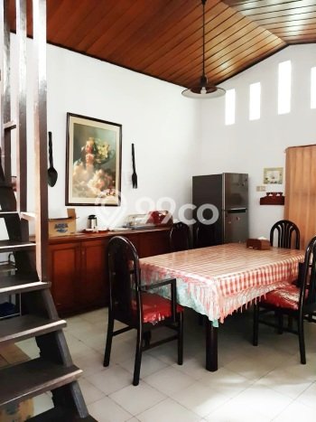Rumah di Tomang, Jakarta Barat, LT 308m² Bangunan 308m² Rumah di Tomang, Jakarta Barat, LT 308m² Bangunan 308m²