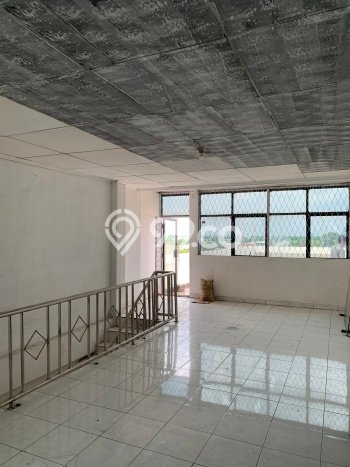 LOKASI STRATEGIS! Ruko di Cipondoh, Luas 350m², Kawasan Komersial LOKASI STRATEGIS! Ruko di Cipondoh, Luas 350m², Kawasan Komersial