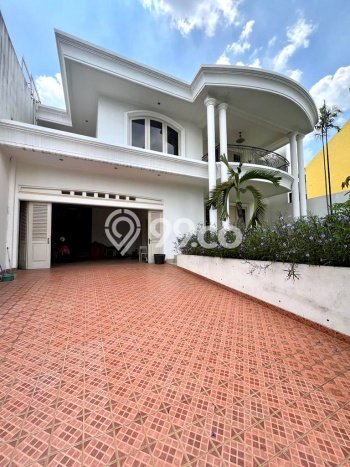 Siap Huni Rumah Mewah 4 Kamar di Cilandak Dekat ke Mana Pun Siap Huni Rumah Mewah 4 Kamar di Cilandak Dekat ke Mana Pun